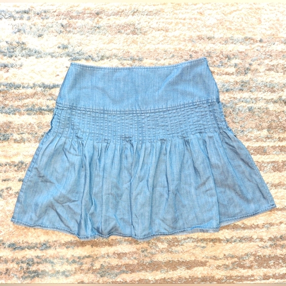 Loft Chambray Mini Skirt Blue Skater Fit Flare Pleated Flirty Linen Preppy - Picture 1 of 8